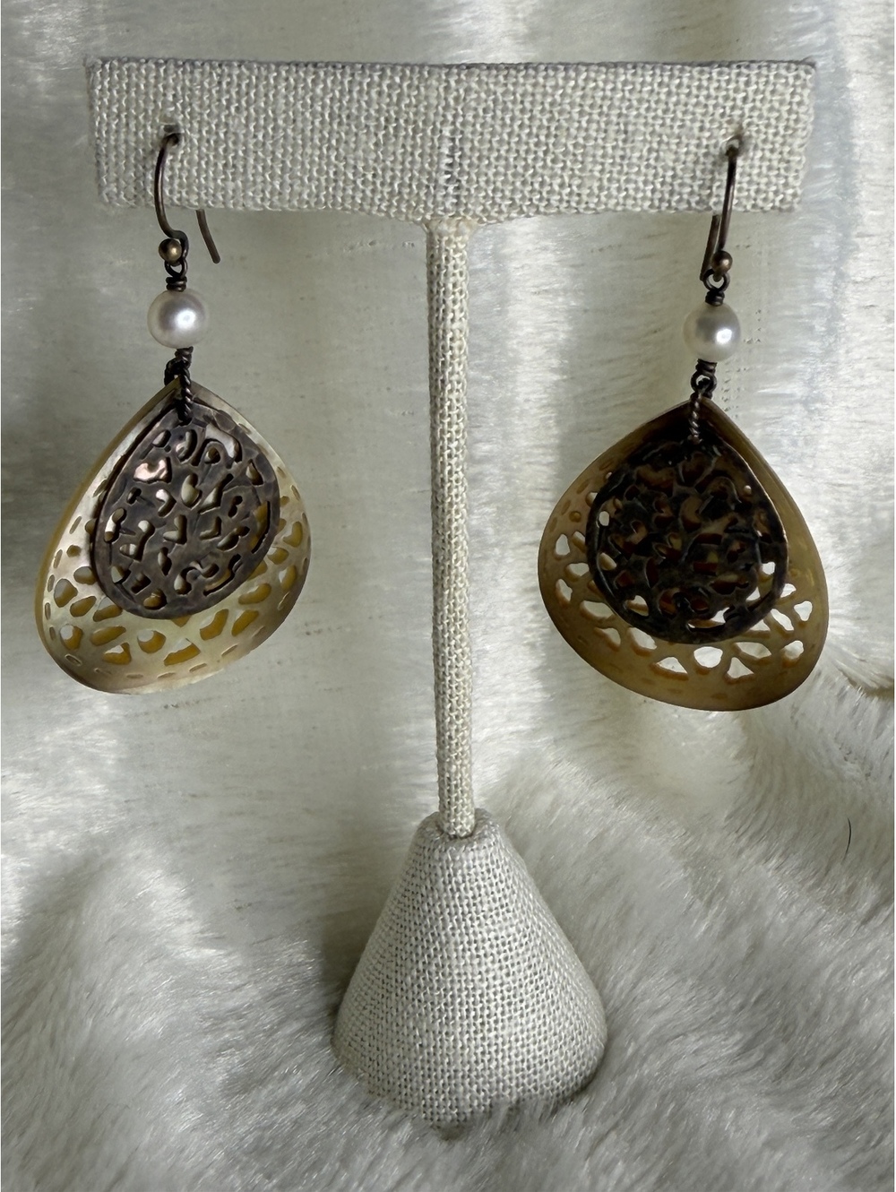 Silpada Retired W1525 Sterling Silver Carved Mother of Pearl & Filigree